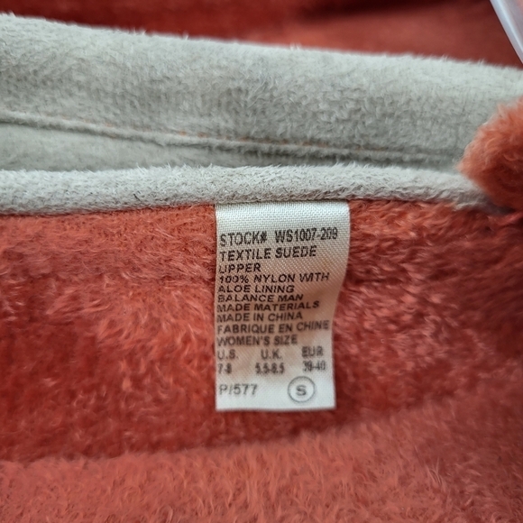 Woolrich Faux Suede Fleece Loafer Slippers Slip On Aloe Insoles Tan 7.5 - Picture 5 of 7